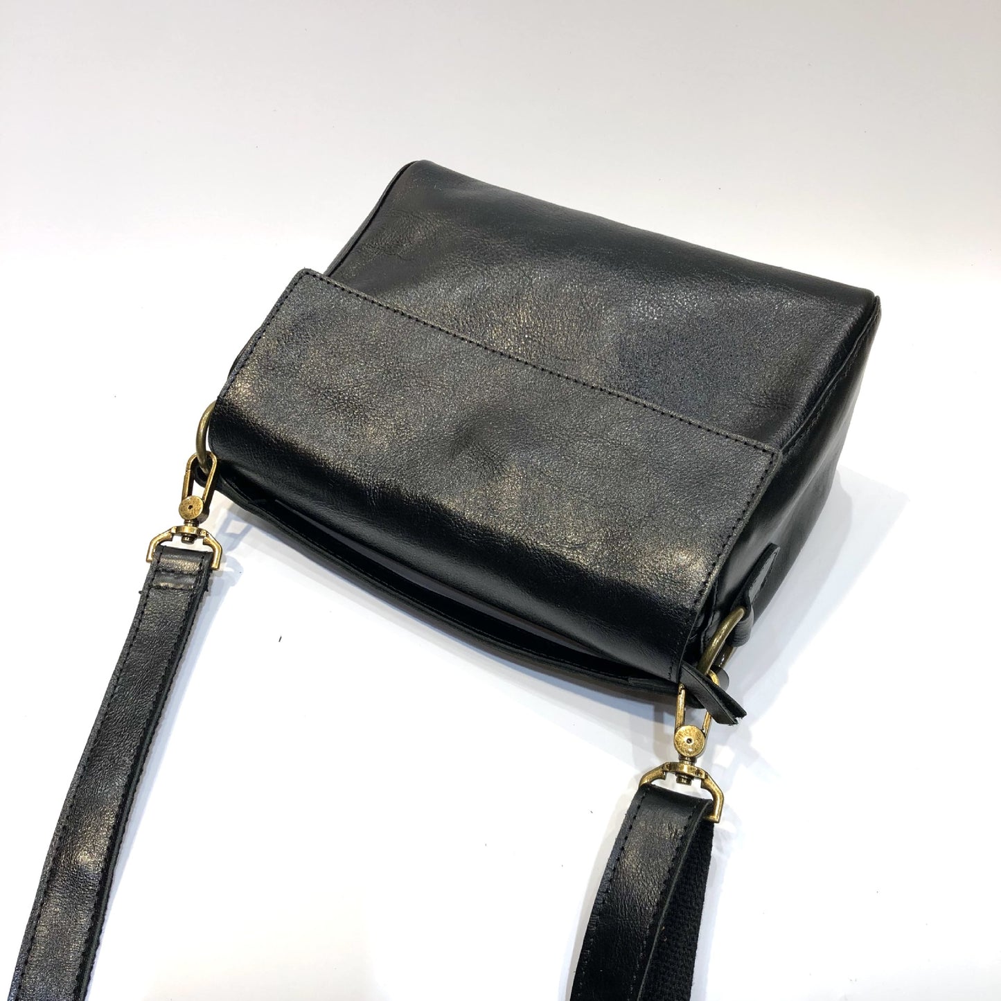 Women's Vintage Handmade First Layer Vegetable Tanning Shoulder Bags