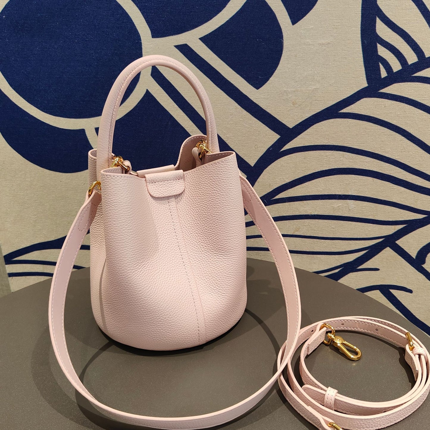 Top Layer Cowhide Deformation Large Capacity Handbags