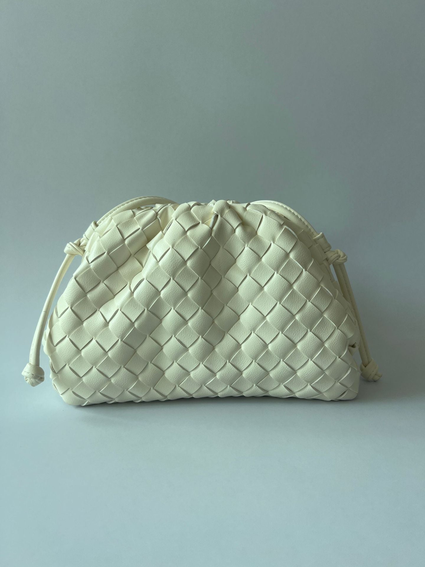 Women's Niche Woven Cloud Hand-held Soft Leather Dumpling Handbags