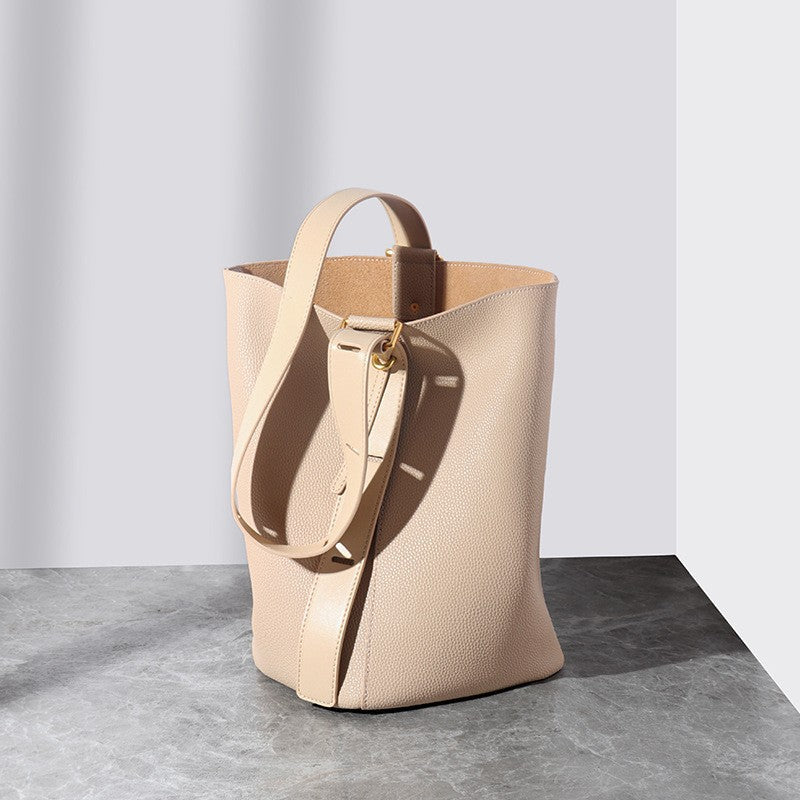 Idle High-grade Large Capacity Genuine Leather Shoulder Bags