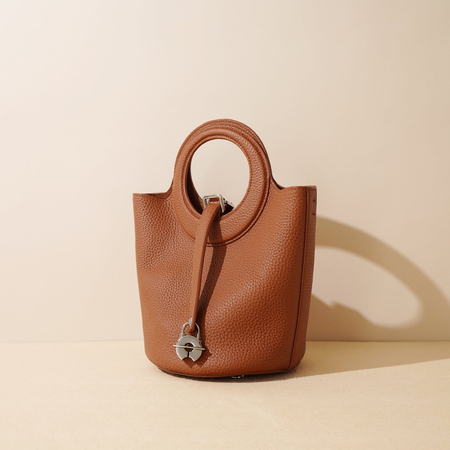 Women's Leather Versatile Classic Vegetable Basket First Handbags