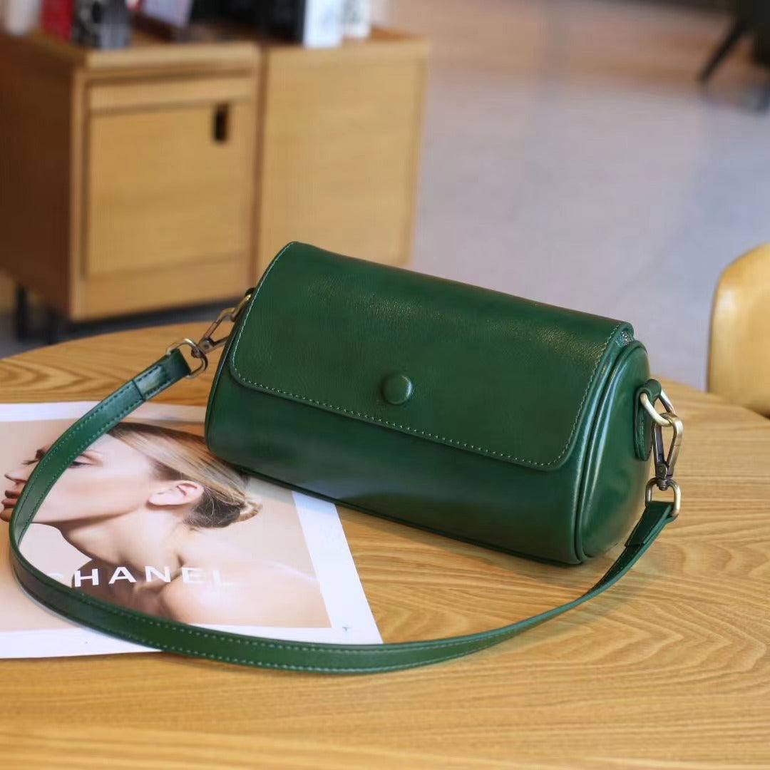 Women's Vegetable Tanned Leather Cowhide Round Simple Stylish Shoulder Bags