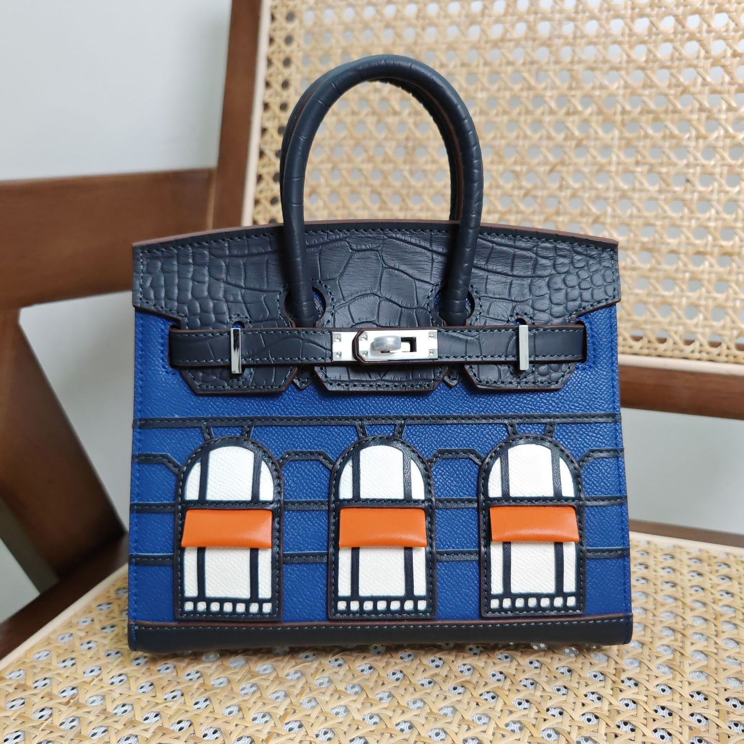 Women's House Genuine Leather Crocodile Pattern Contrast Handbags