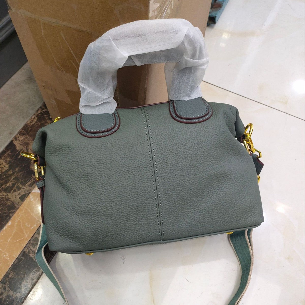 Women's Boston High-grade Large Capacity Commuter Leather Mother Shoulder Bags