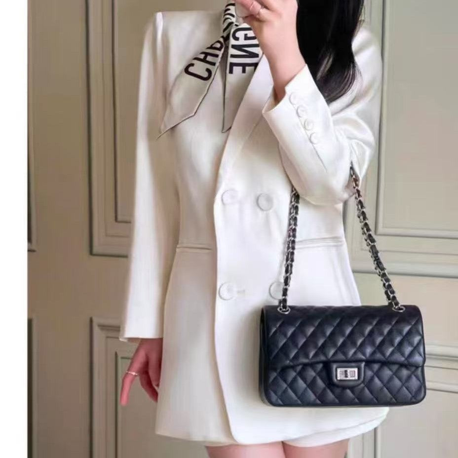 Women's Sheepskin Large Capacity Chain Single Portable Classic Style Bags