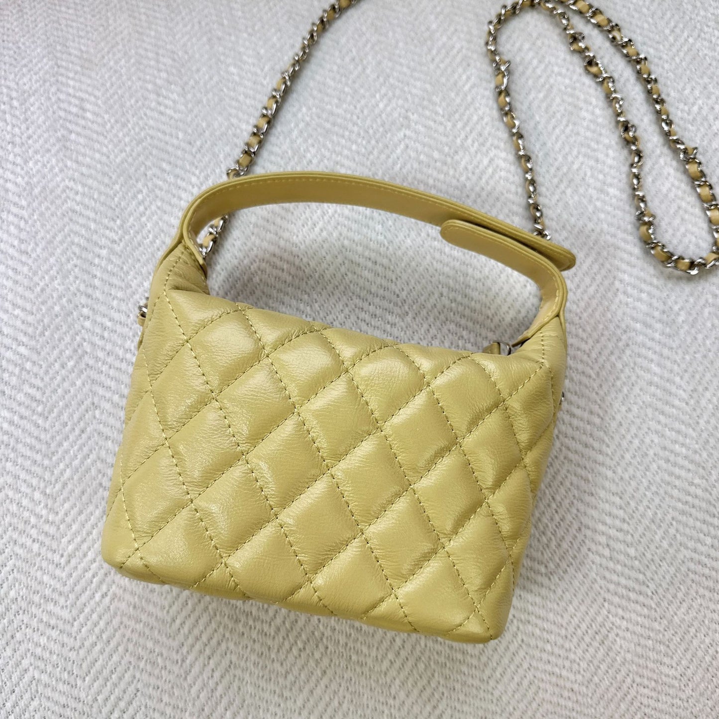 Women's First Layer Cowhide Classic Style Rhombus Chain Lunch Crossbody Bags