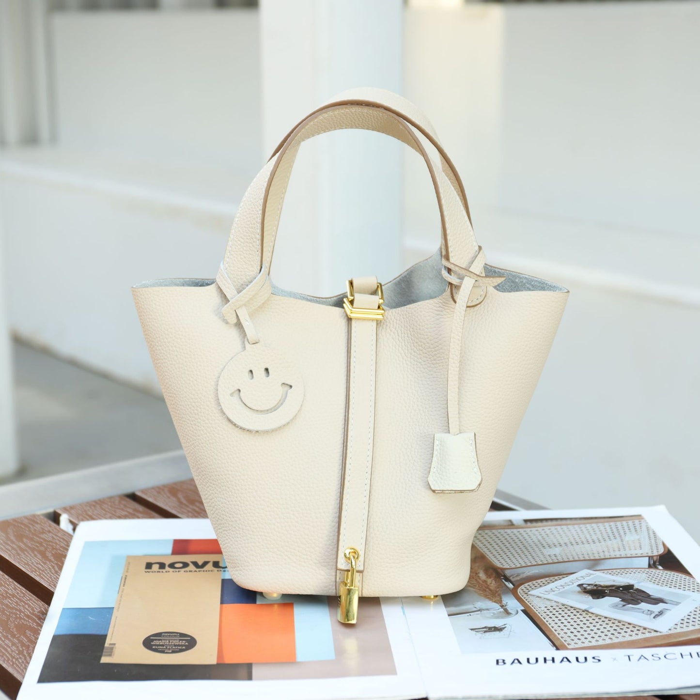 Women's First Layer Cowhide Leather Tide Match Handbags