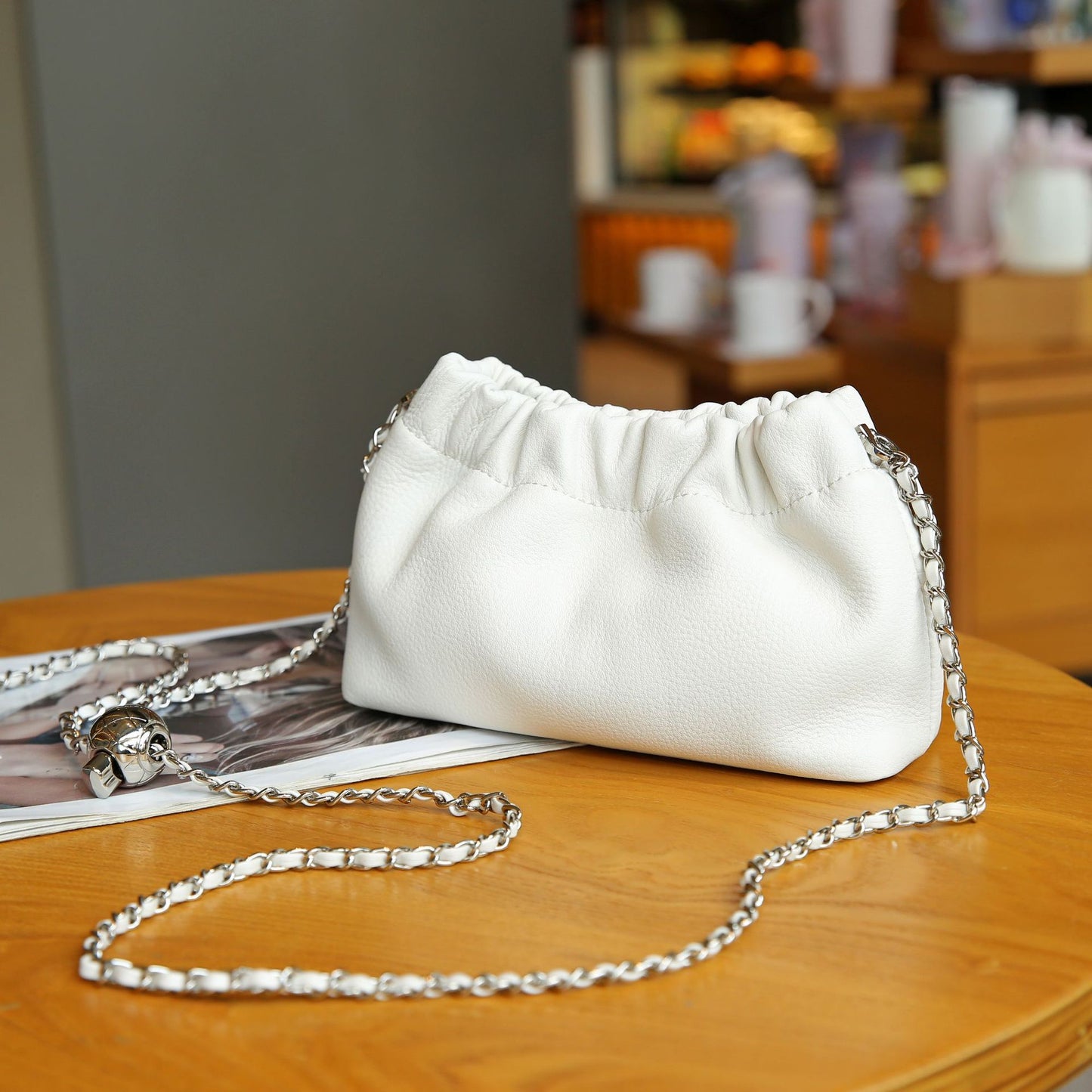Women's Simple Magnetic Snap Dumplings Chain Golden Ball Crossbody Bags