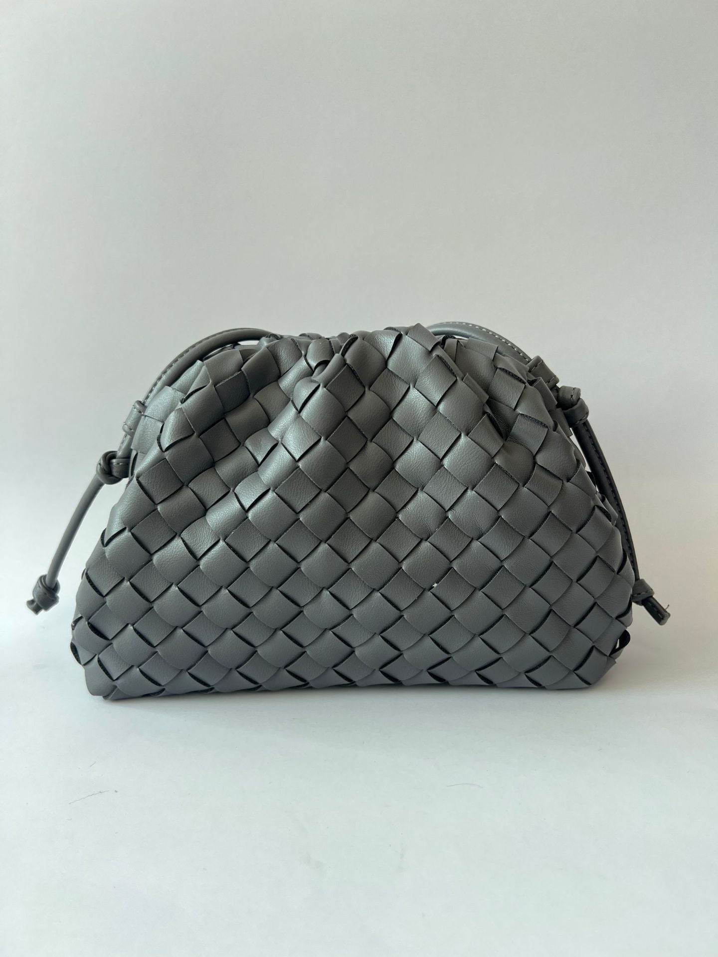 Women's Niche Woven Cloud Hand-held Soft Leather Dumpling Handbags