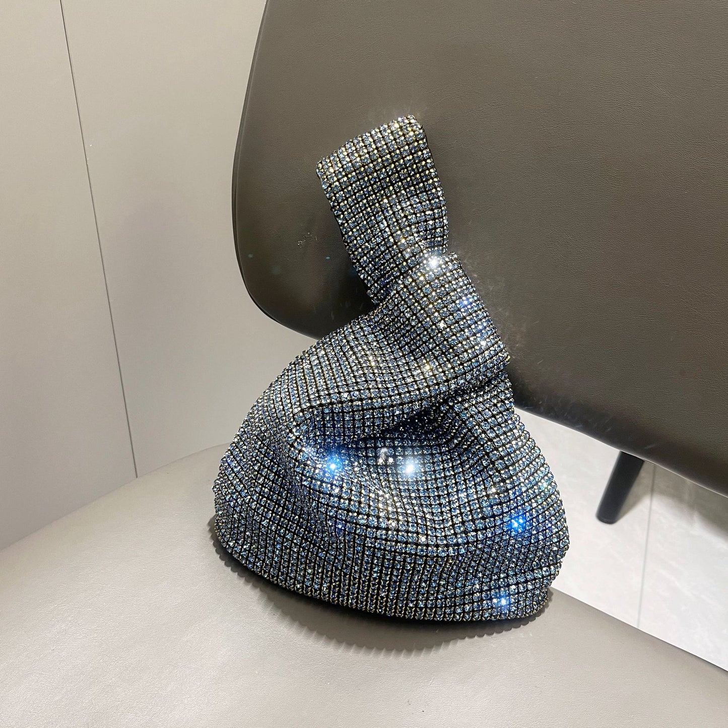 Women's Shiny Rhinestone Handmade Hand Holding Dinner Handbags