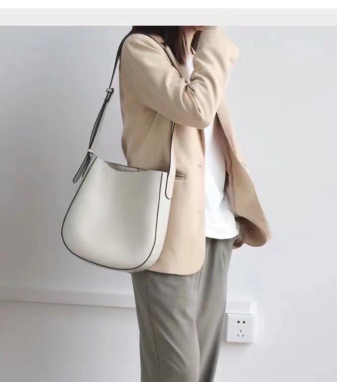 Women's Fashion Cattlehide Leather Retro Portable Large Shoulder Bags