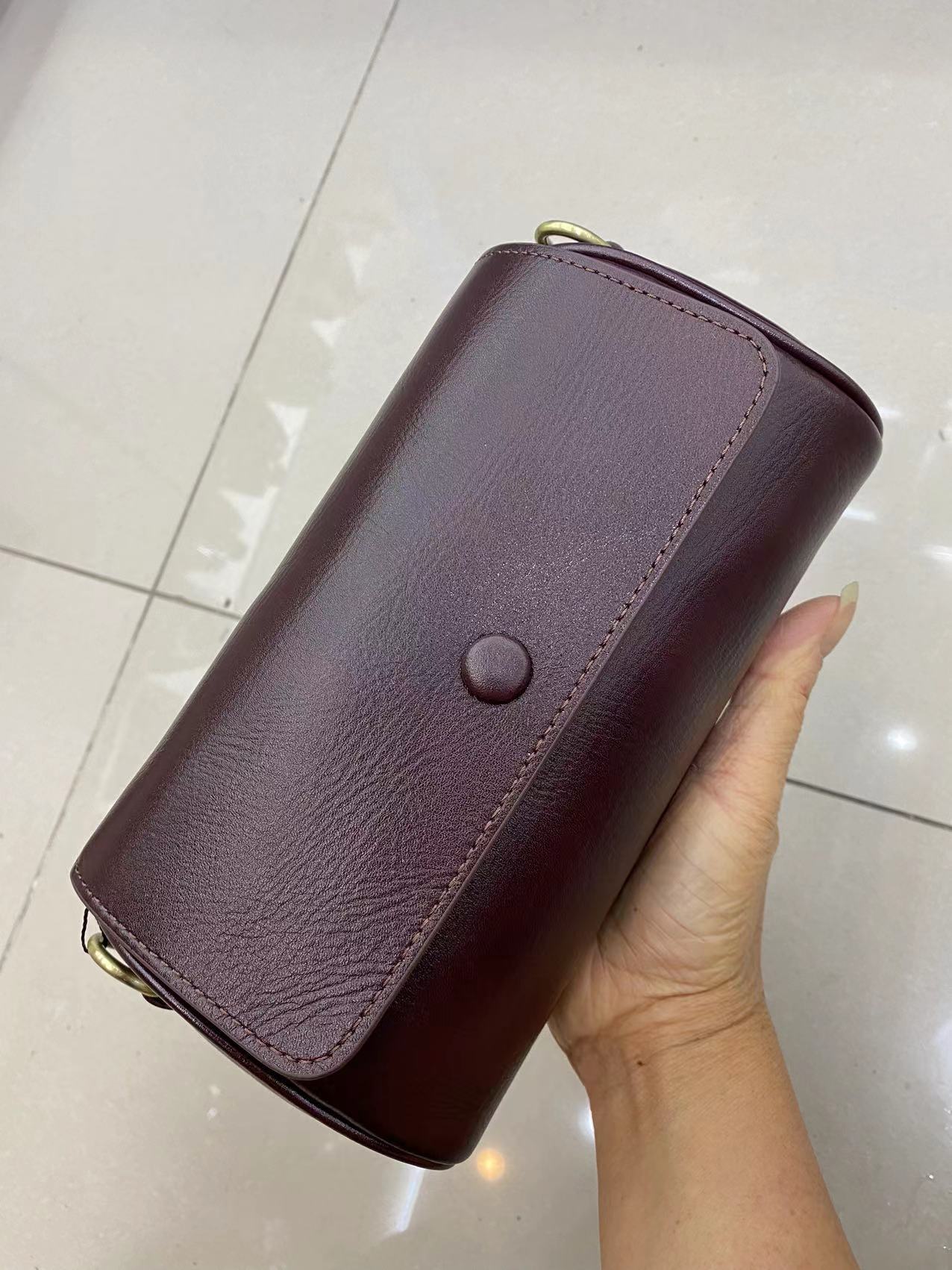 Women's Vegetable Tanned Leather Cowhide Round Simple Stylish Shoulder Bags