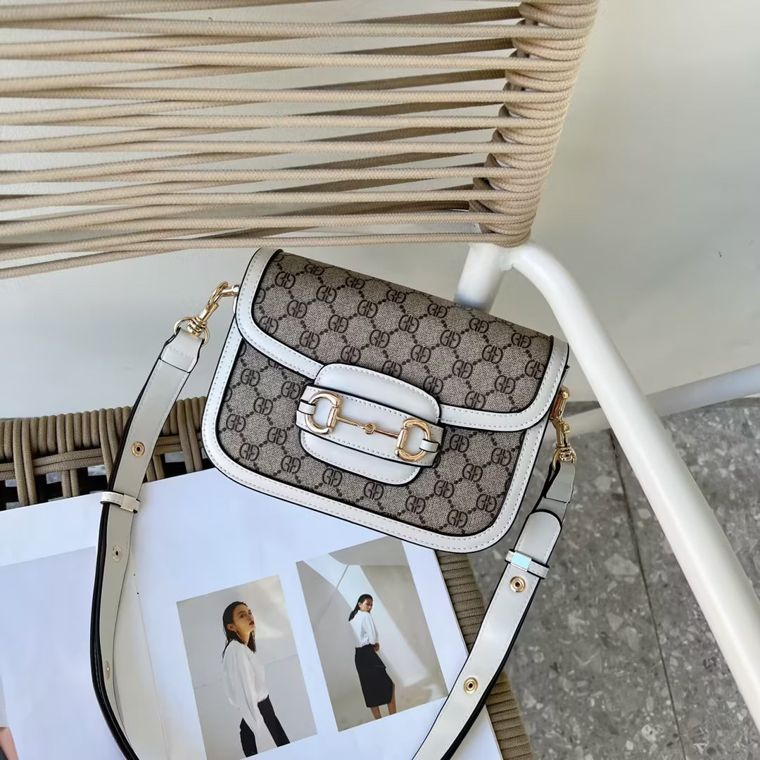 Women's Fashion Series Large Capacity Difference Saddle Shoulder Bags