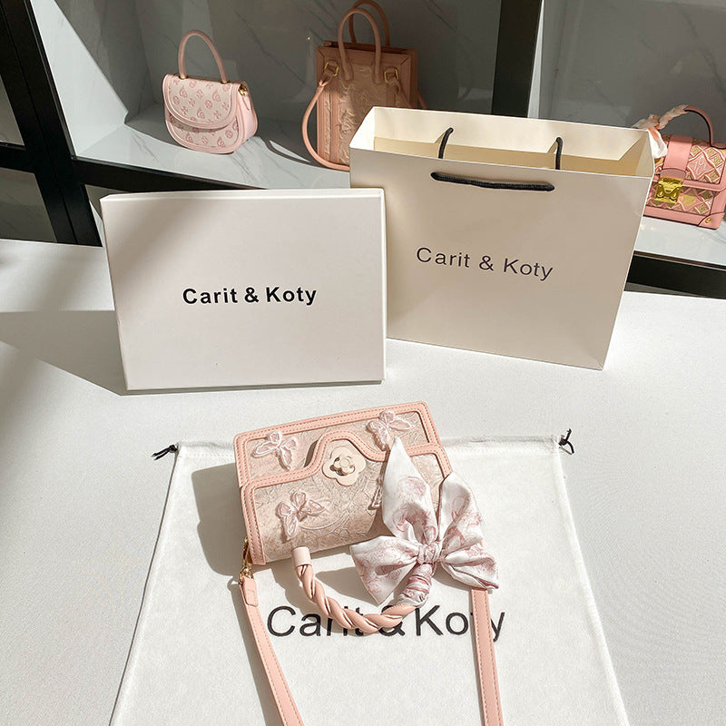 New Niche Twist High-grade Embroidered Bow Handbags