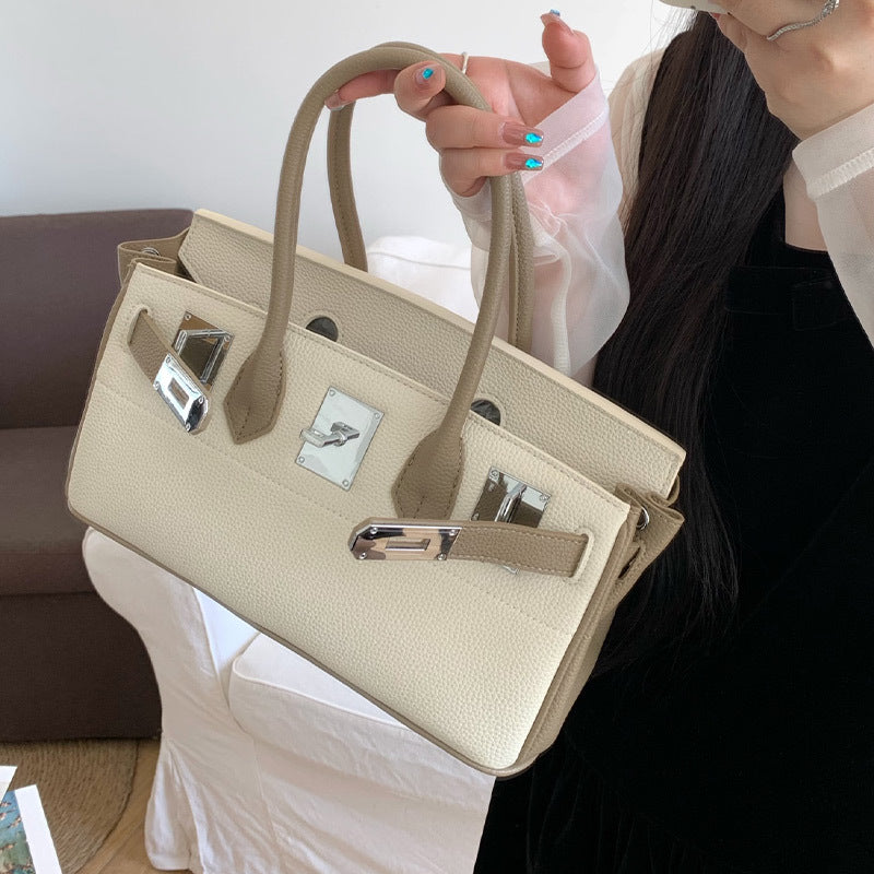 Women's Version French Underarm Large Capacity Fashion Twist Crossbody Bags