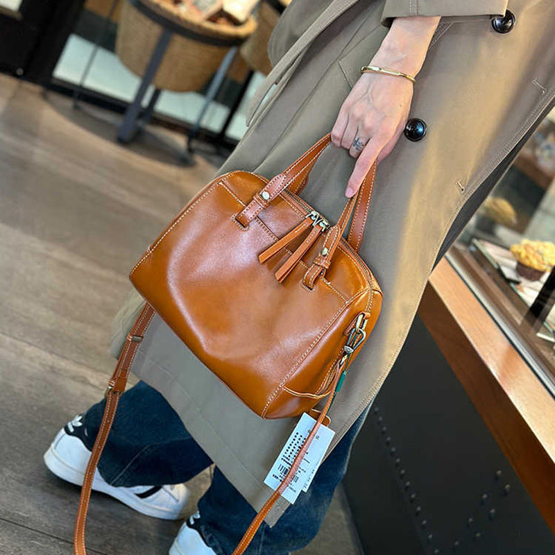 Women's Oil Wax Leather Large Capacity Commuter Handbags