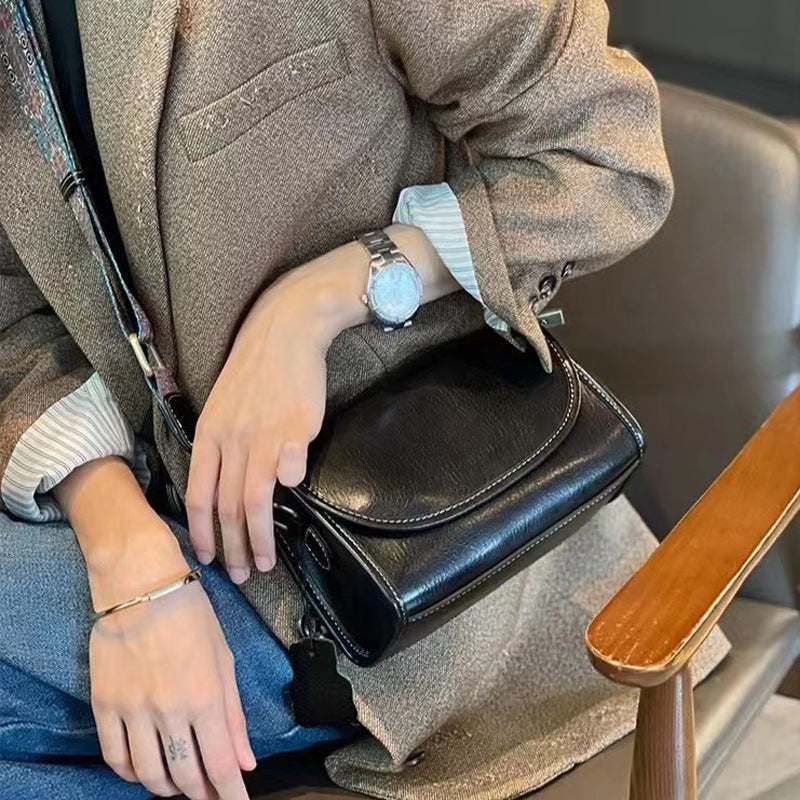 Women's Leather One Retro High-grade Vegetable Tanned Crossbody Bags