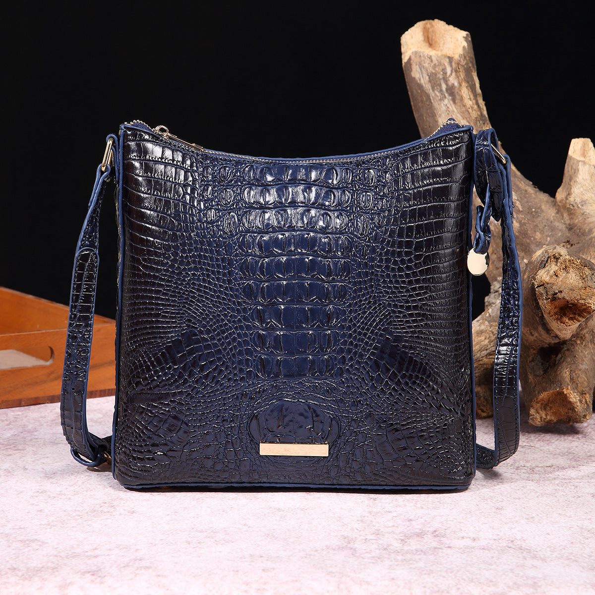 Women's Portable Retro Crocodile Pattern Brahmin Crossbody Bags