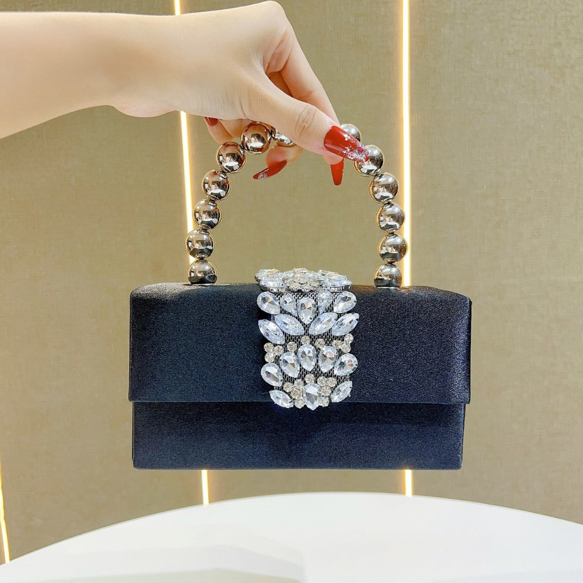 Women's Shiny Rhinestone Banquet Silk Satin Pearl Handbags