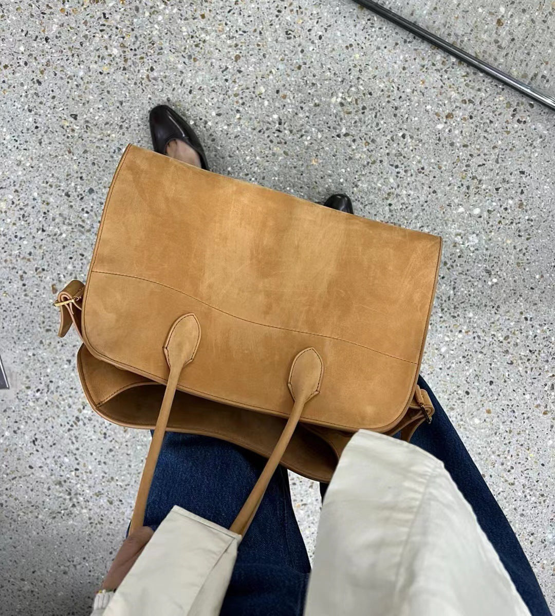 Textured Cowhide Large Capacity Totes Minimalist Handbags