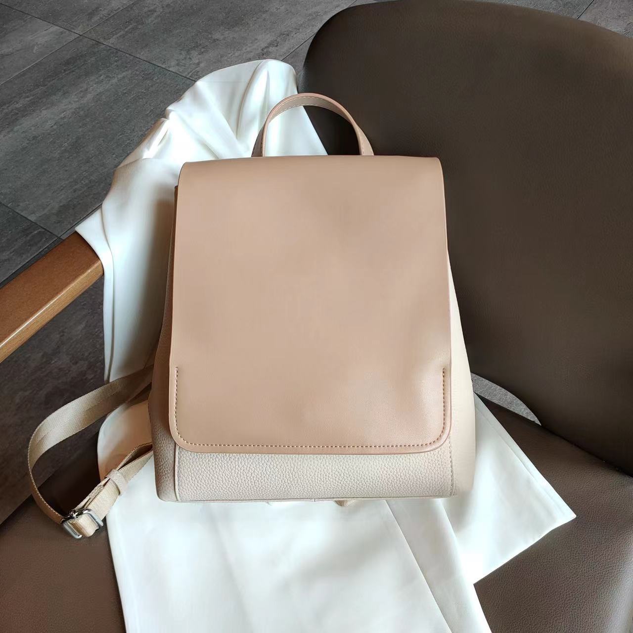 Women's Simple Korean Style Fashion High Sense Backpacks