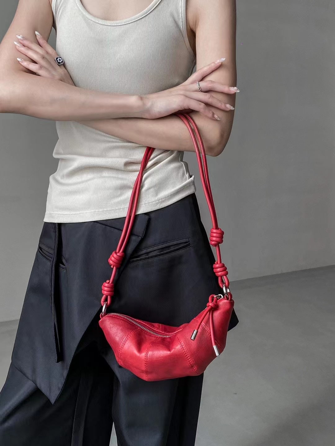Women's Niche Croissant Fashion Genuine Leather Underarm Bags