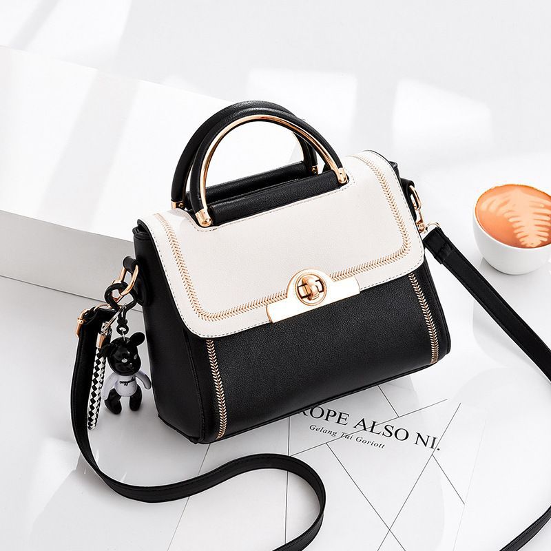 Women's Korean Style Large Capacity Fashion Pouches Shoulder Bags