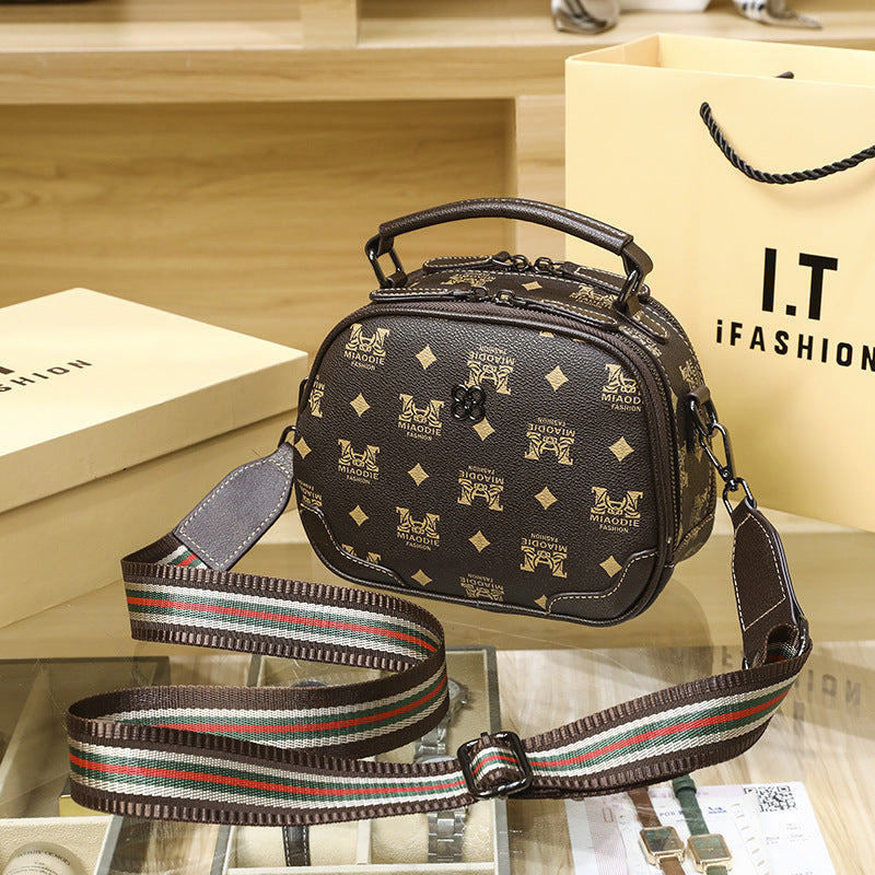 Women's New Popular Fashionable Niche Portable Bags