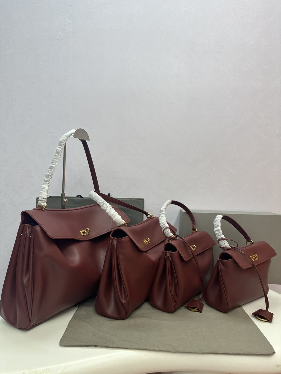 Retro Fashionable Cowhide Kelly Large Capacity Handbags