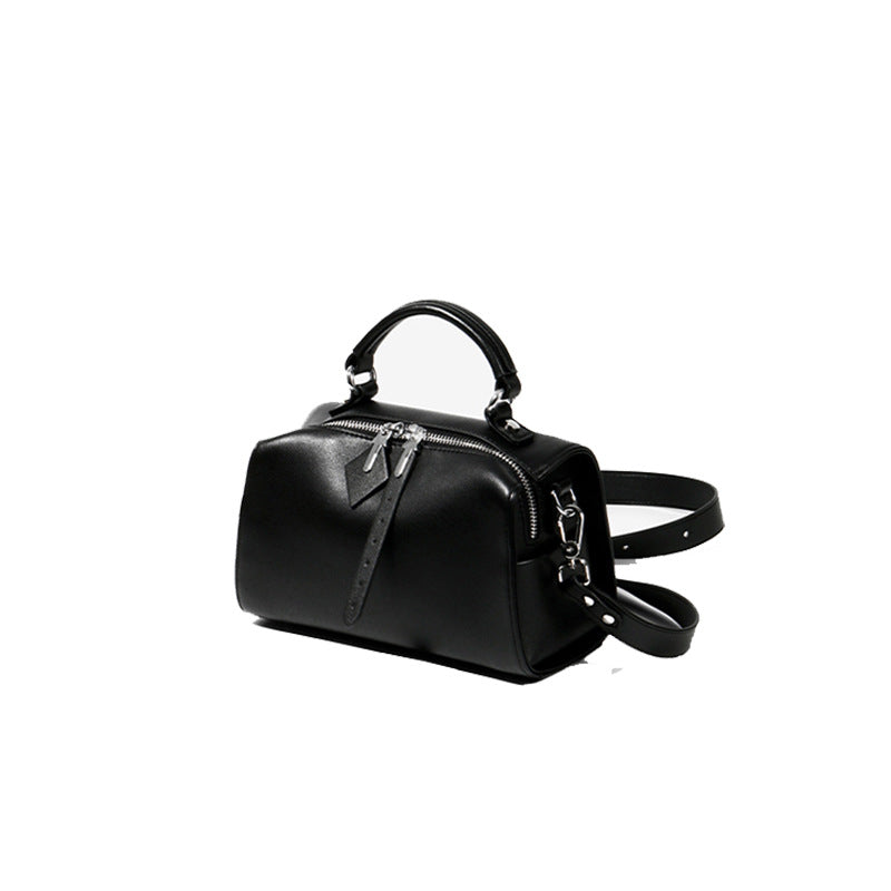 Fashionable Retro Commuter High-grade Pillow Soft Handbags