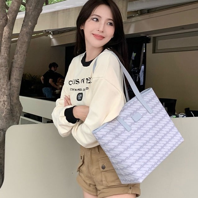 Graceful Large Capacity Portable Class Commuter Shoulder Bags