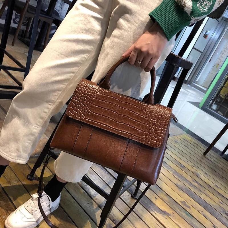 Women's Simple Versatile Large Capacity Elegant Genuine Handbags