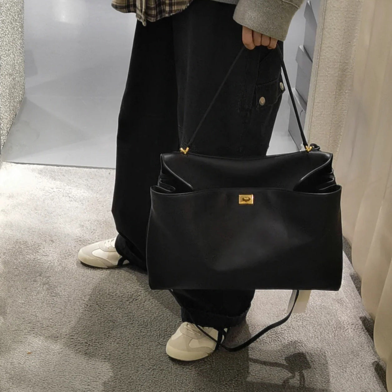 Genuine Leather High-grade Idle Style Twist Shoulder Bags
