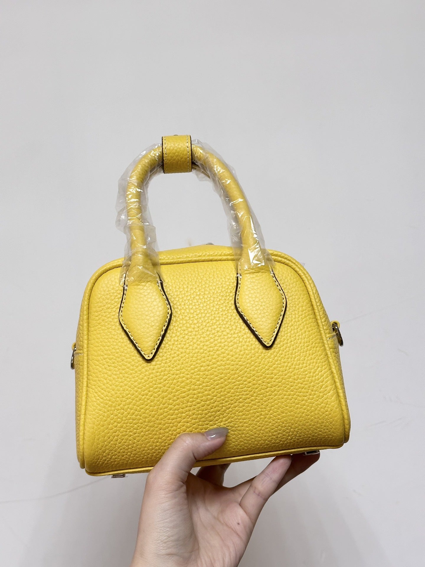 Women's Handmade Lychee Pattern Top Layer Leather Shoulder Bags