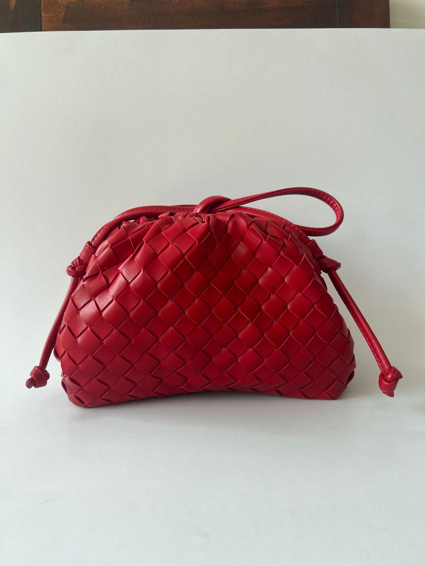 Women's Niche Woven Cloud Hand-held Soft Leather Dumpling Handbags