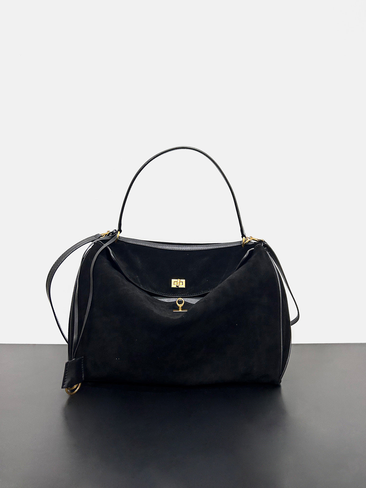 Women's Elegant Fashion Twist Cow Leather Chain Shoulder Bags