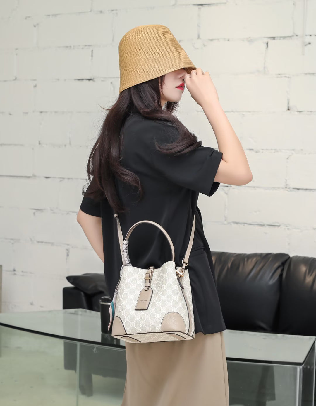 Women's Fashion Series Large Capacity Difference Saddle Shoulder Bags