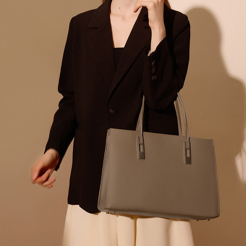 Women's Leather Commuting Large Capacity First Layer Handbags