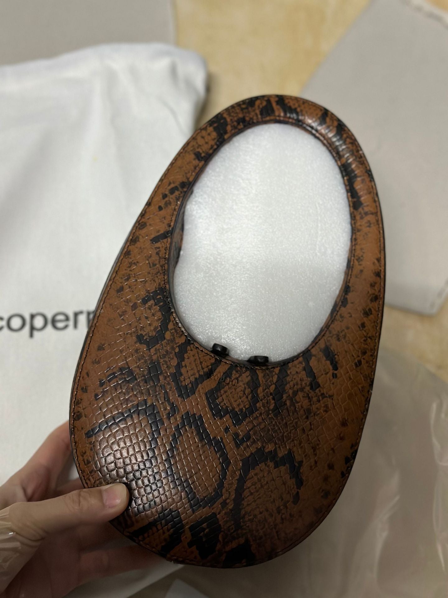 Women's Retro Genuine Leather Cowhide Snake Pattern Three-dimensional Handbags