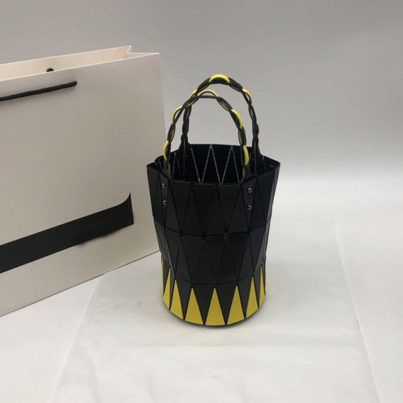 Women's Original Vegetable Basket Underarm Triangle Diamond Pattern Handbags
