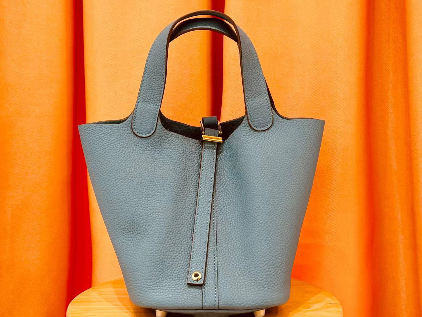 Women's Basket First Layer Cowhide Leather Sheath Handbags