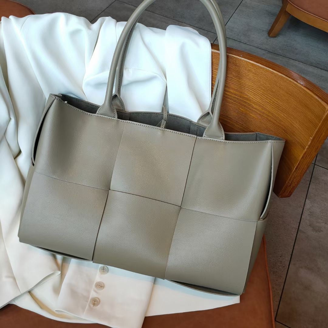 Genuine Leather Portable Big Large Capacity Shoulder Bags