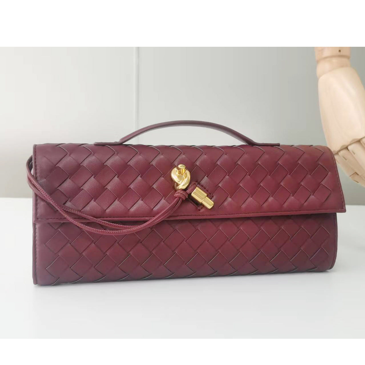 Women's Popular Niche Woven Baguette Fashion Horizontal Handbags