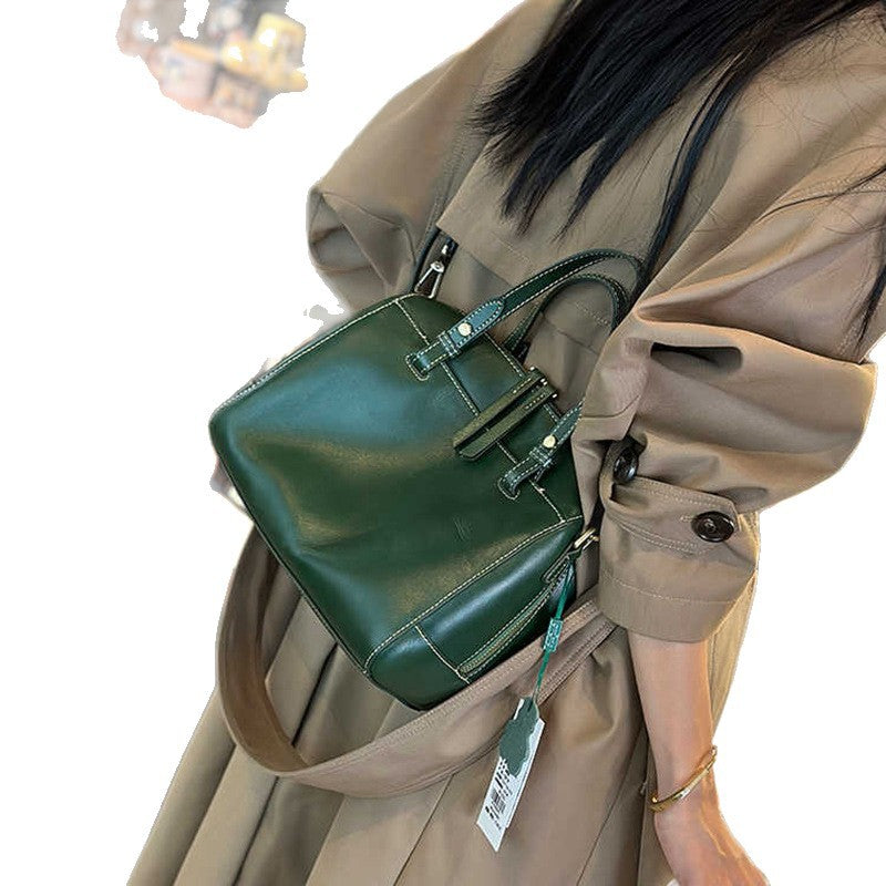 Women's Oil Wax Leather Large Capacity Commuter Handbags