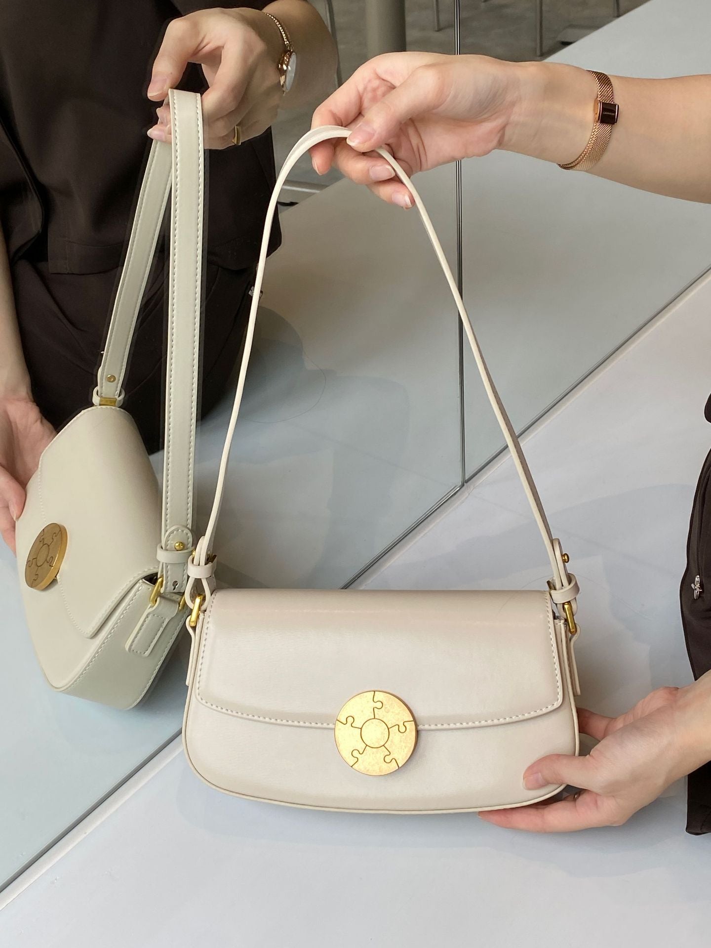 Women's High-grade Cowhide Retro Baguette Genuine Leather Shoulder Bags