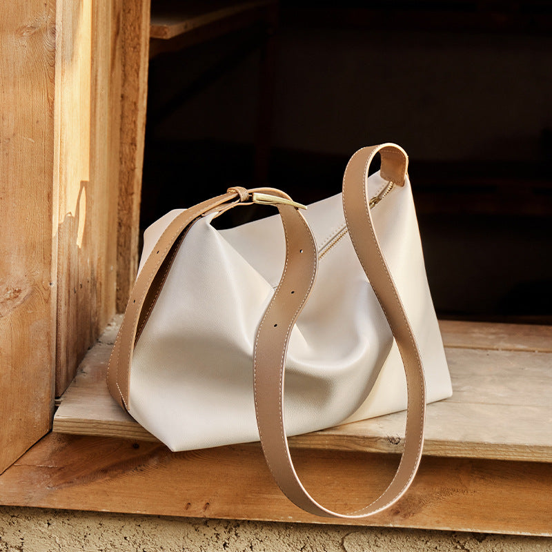 Women's People's Large Capacity Commuter High-grade Leather Crossbody Bags