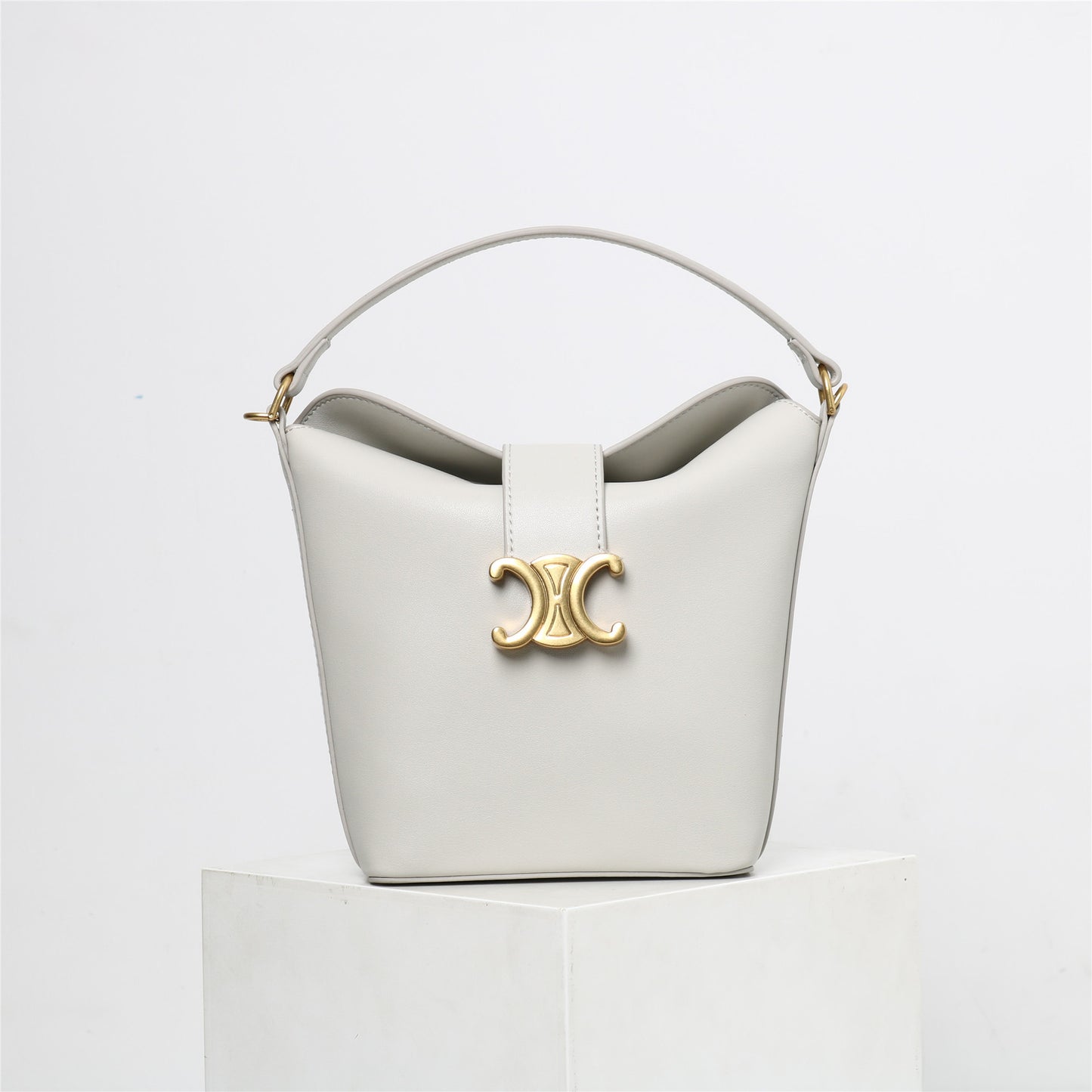 Attractive Versatile Arc Design Retro High-grade Handbags