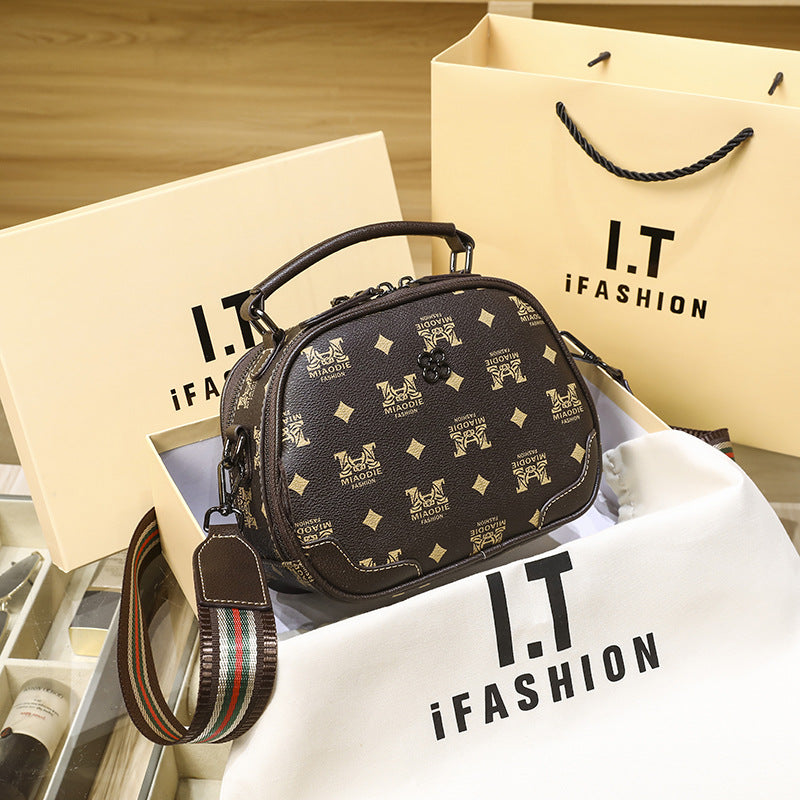 Women's New Popular Fashionable Niche Portable Bags