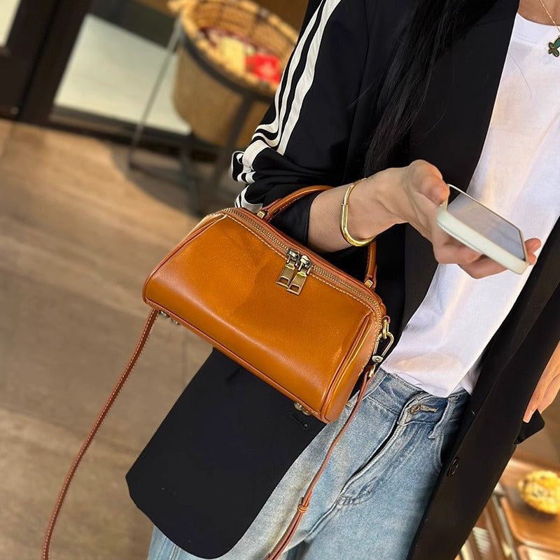 Women's Genuine Leather Retro High-grade Pillow Commuter Handbags