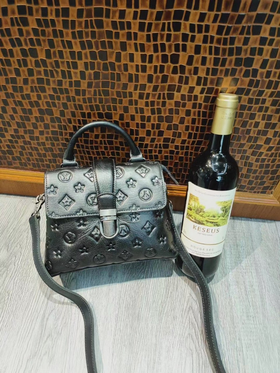 Women's Leather First Layer Soft Cowhide Simple Stylish Portable Handbags